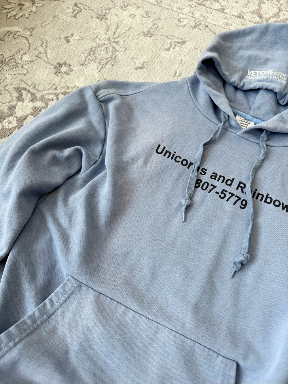 Vetements ‘Unicorns and Rainbows’ Oversized Hoodie Spring 2018 Collection - XS - Picture 12 of 12